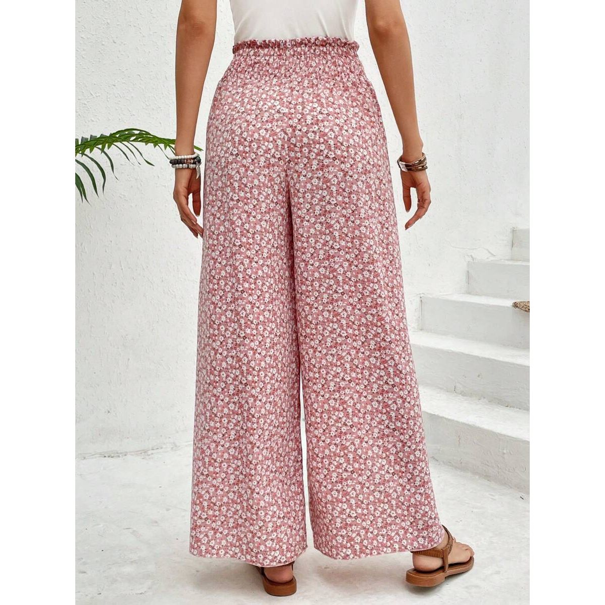 Pantalon Rose Doux à Poches Latérales - L'Élégance au Quotidien